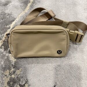 Lululemon Athletica Everywhere Belt Bag MINI